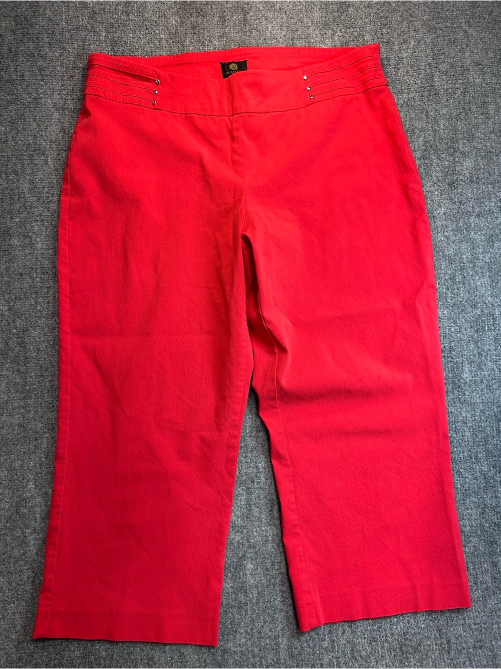 JM Collection Bright Red Pull-On Capri Pants
